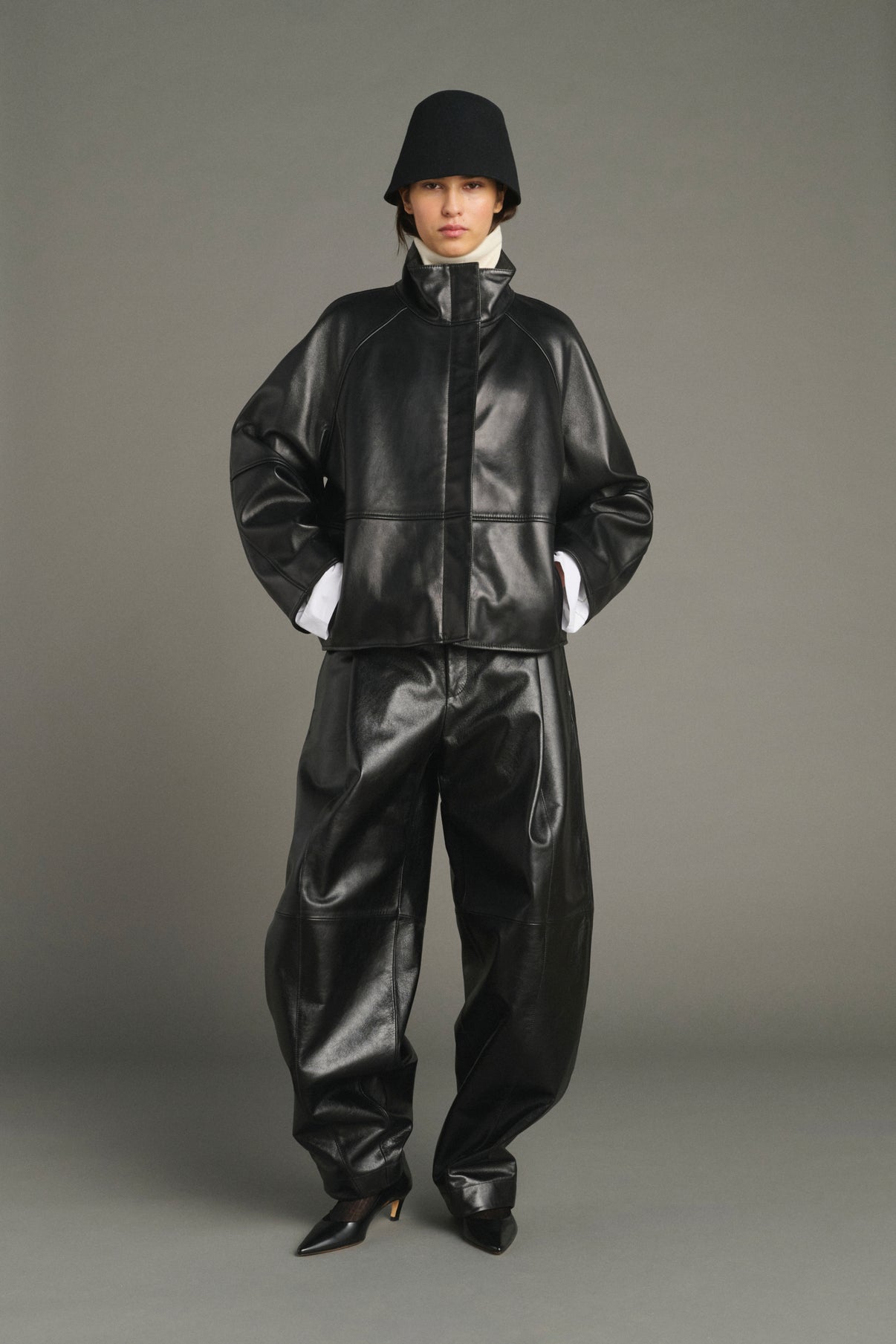 Veste Gamma - Noir Cuir Oversize Femme - Soeur vue 1