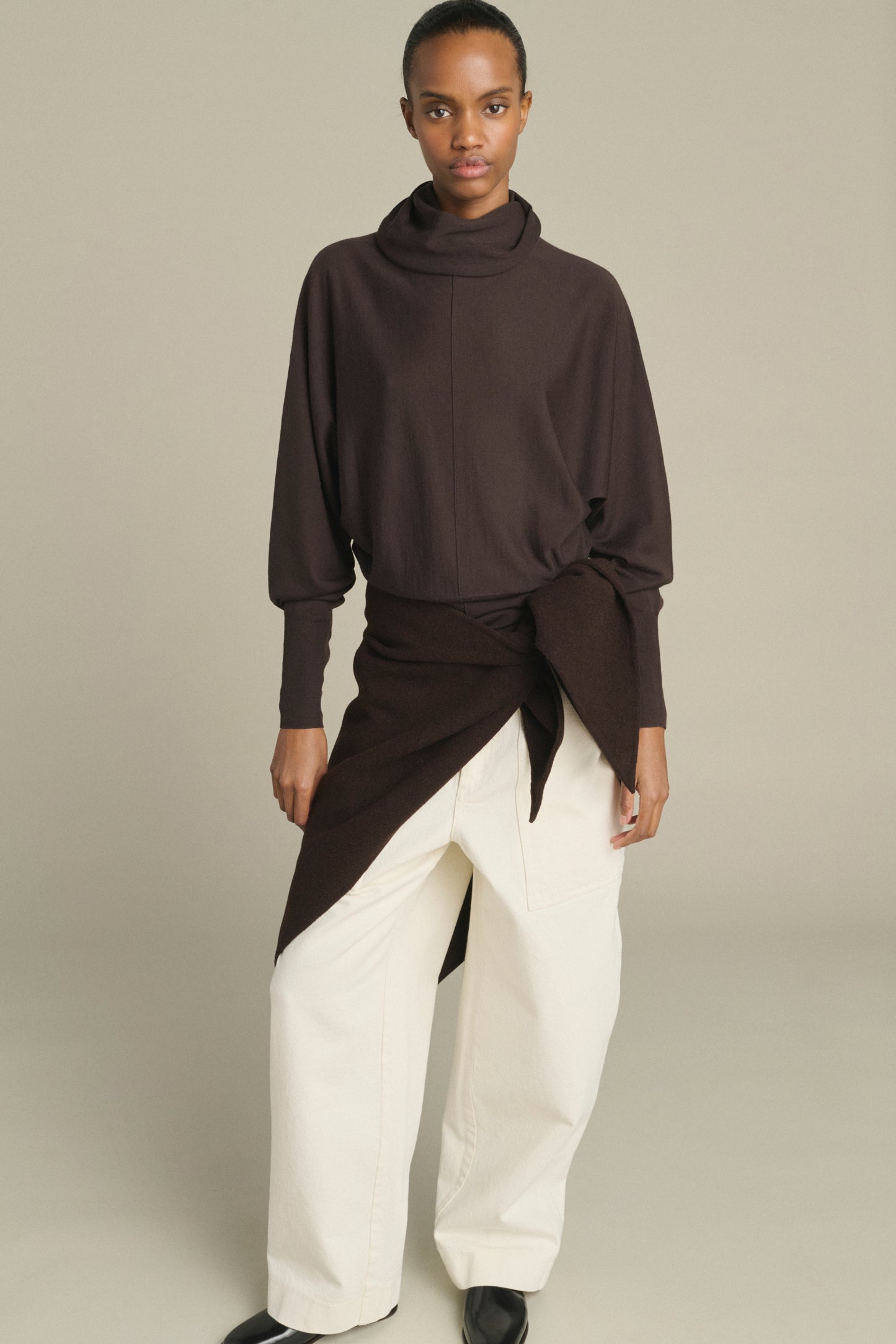 Cape Jamelia – Dunkelbraun – Wolle – Damen