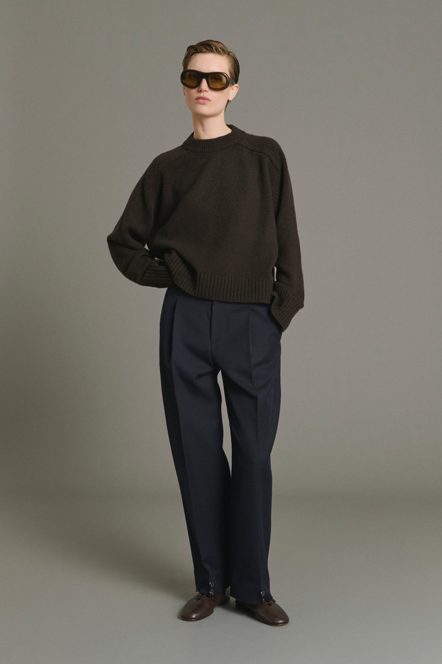 Hose Felix - Navy Wollhose mit Bundfalten Damen - Soeur